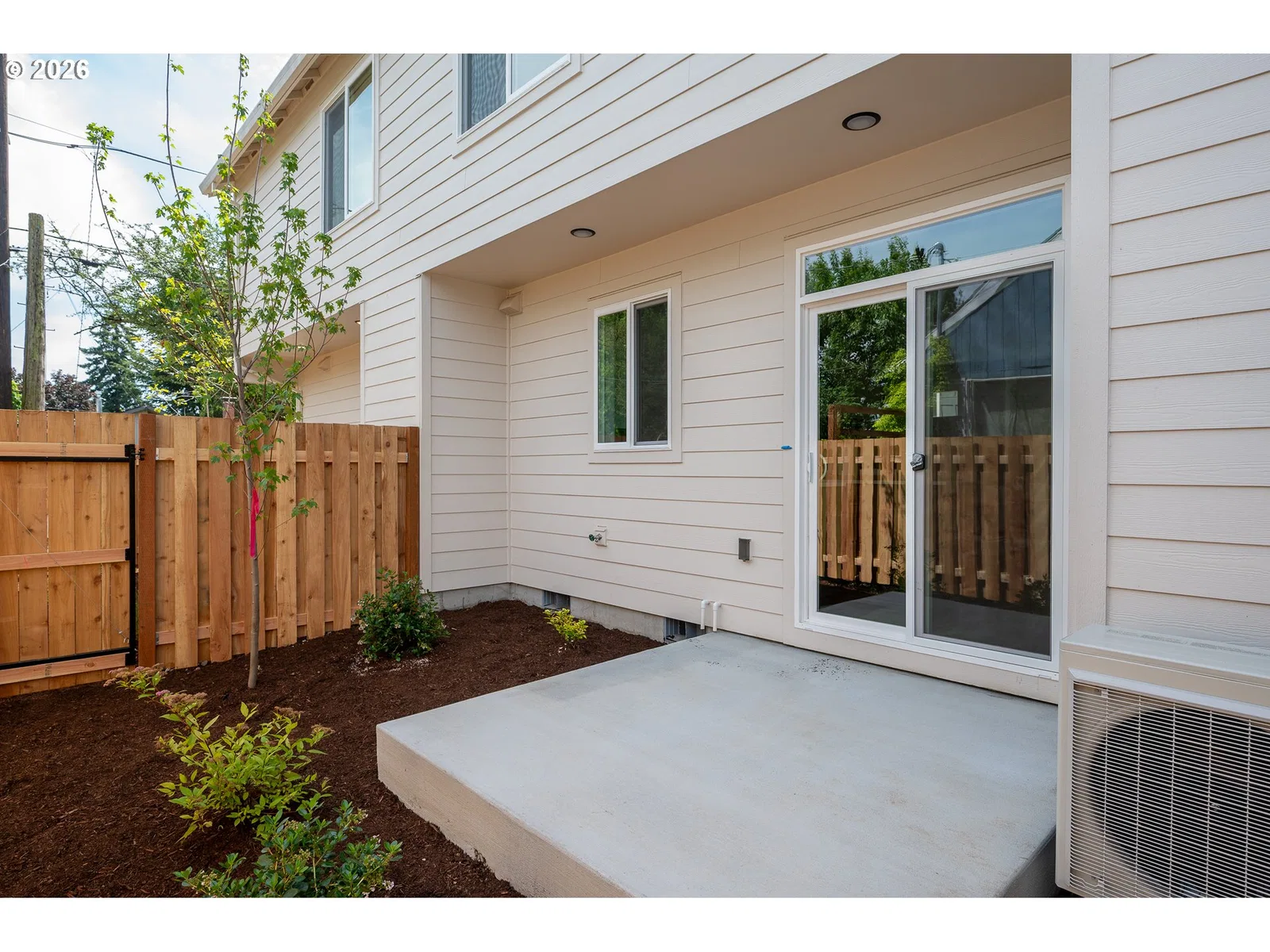 8427 NE Hassalo St, Portland, OR 97220 — photograph 35