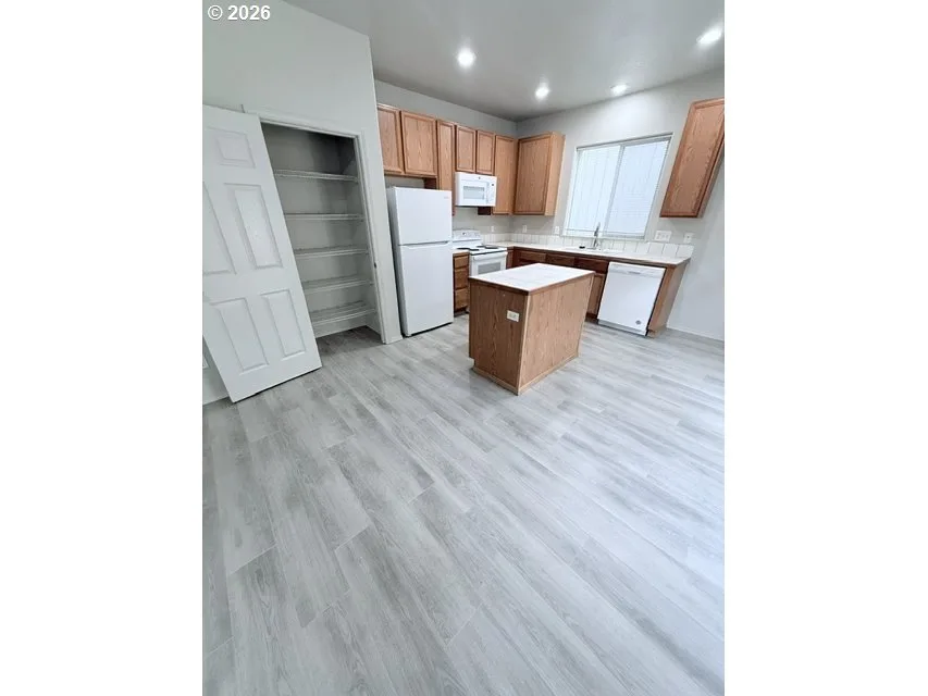 4220 SE Russell St, Hillsboro, OR 97123 — photograph 10
