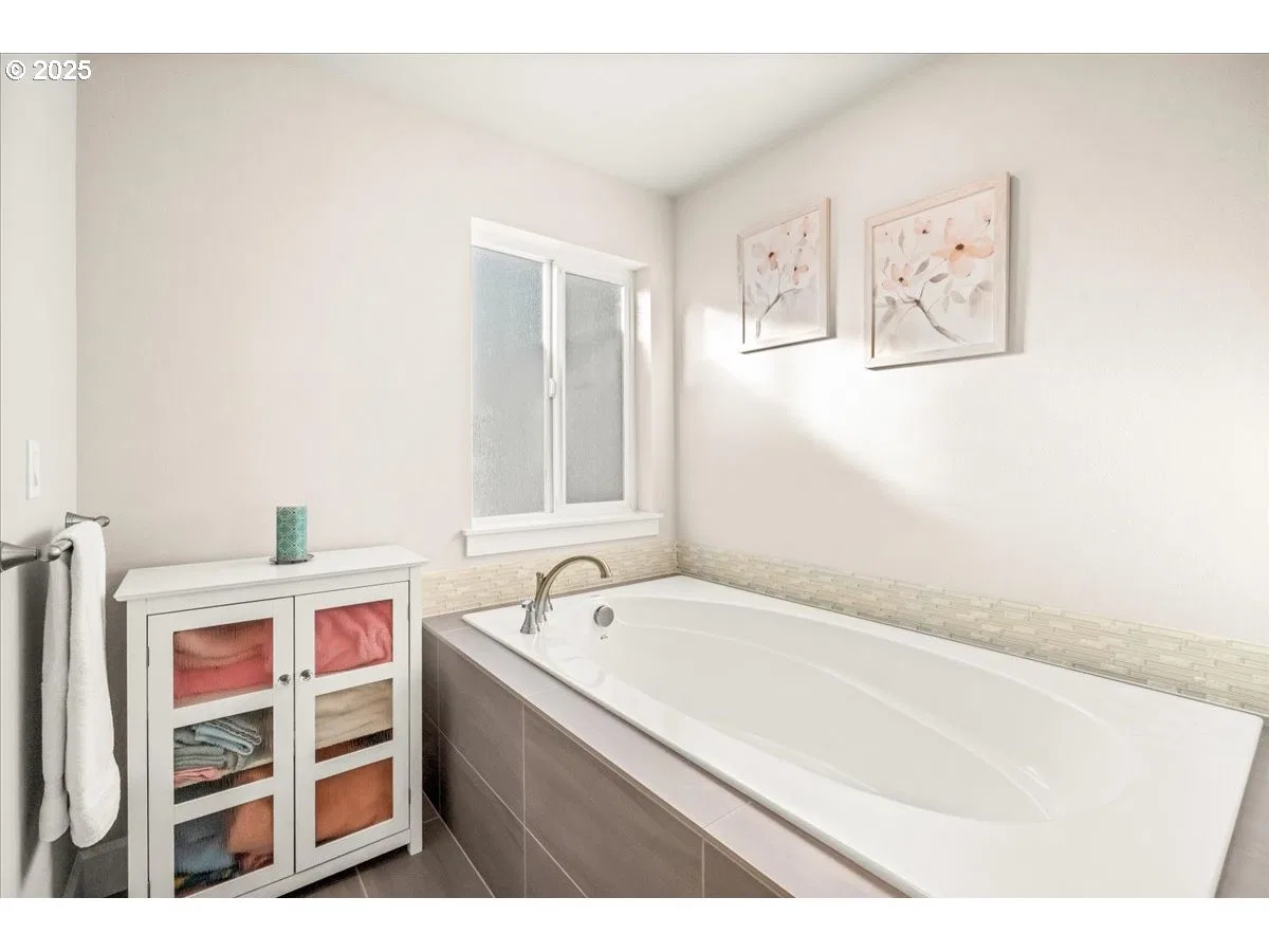 3403 N Holladay St, Cornelius, OR 97124 — photograph 29