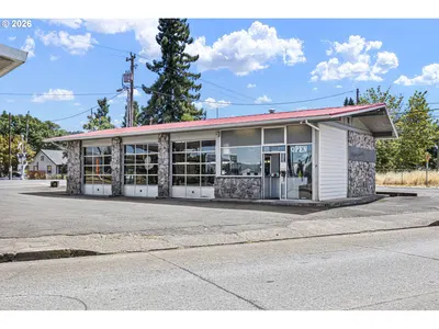 Home at 518 Hwy 99, Cottage Grove, OR 97424