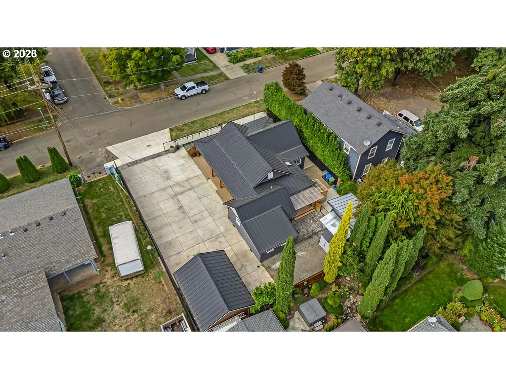242 N 3rd St, Woodburn, OR 97071 — photograph 31