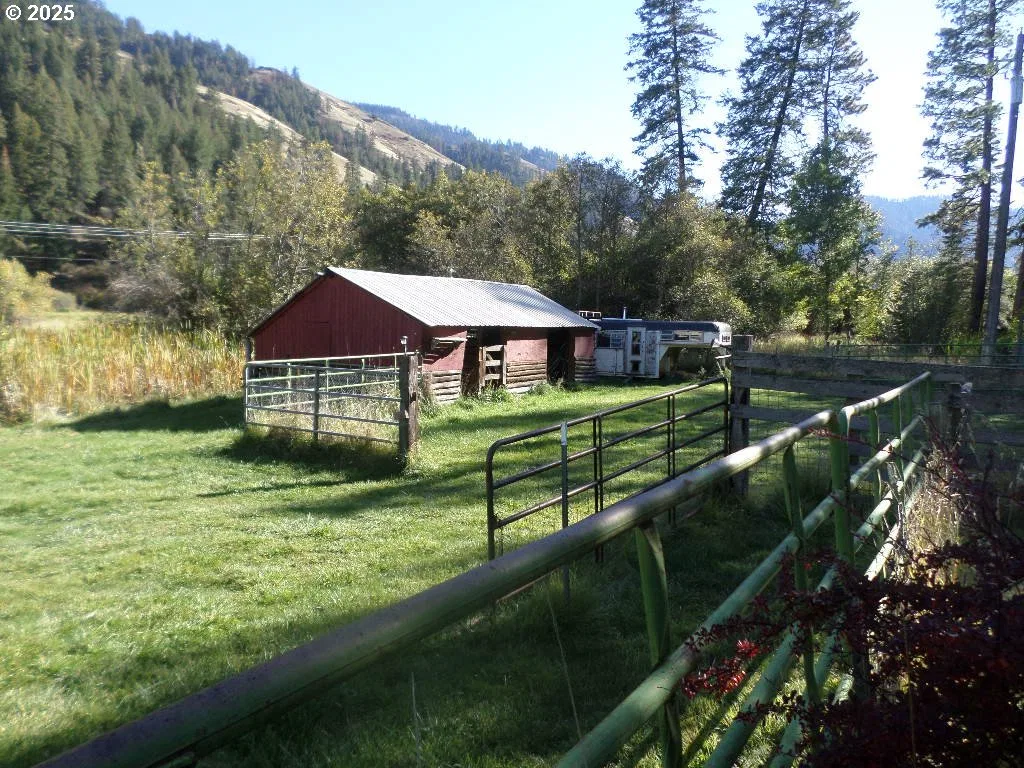 59075 Upper Imnaha Rver Rd, Imnaha, OR 97842 — photograph 12