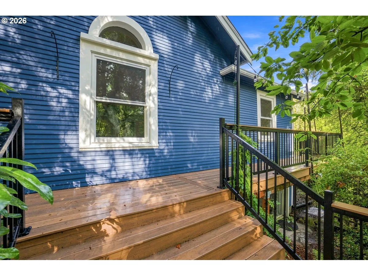 5753 SW Vermont St, Portland, OR 97219 — photograph 29