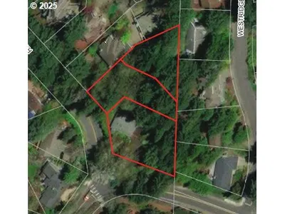 Land at 18300 Bryant Rd, Lake Oswego, OR 97034