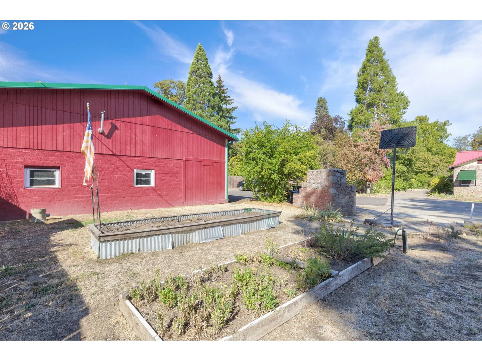 547 Oakdale Dr, Medford, OR 97501 — photograph 7