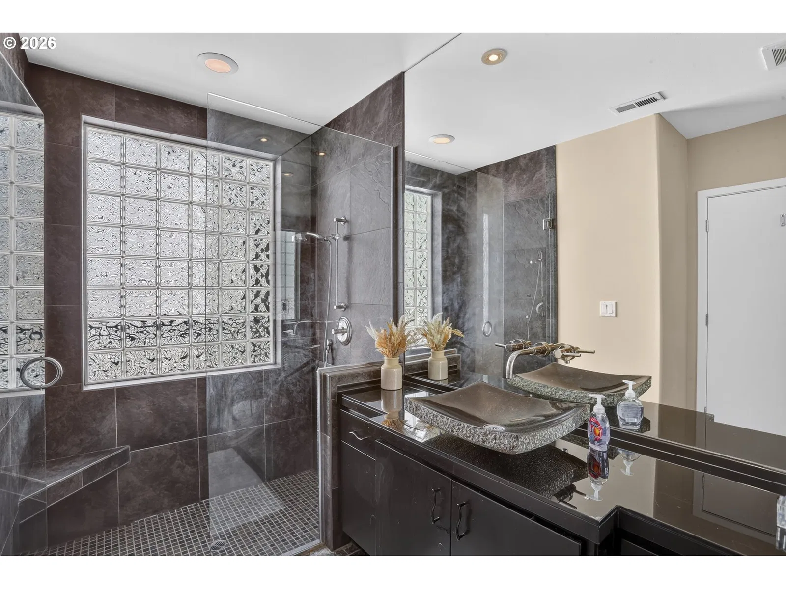 2630 N Hayden Island Dr 18, Portland, OR 97217 — photograph 6