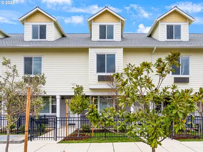 Condominium at 10829 E Burnside St, Portland, OR 97216 (Pending)