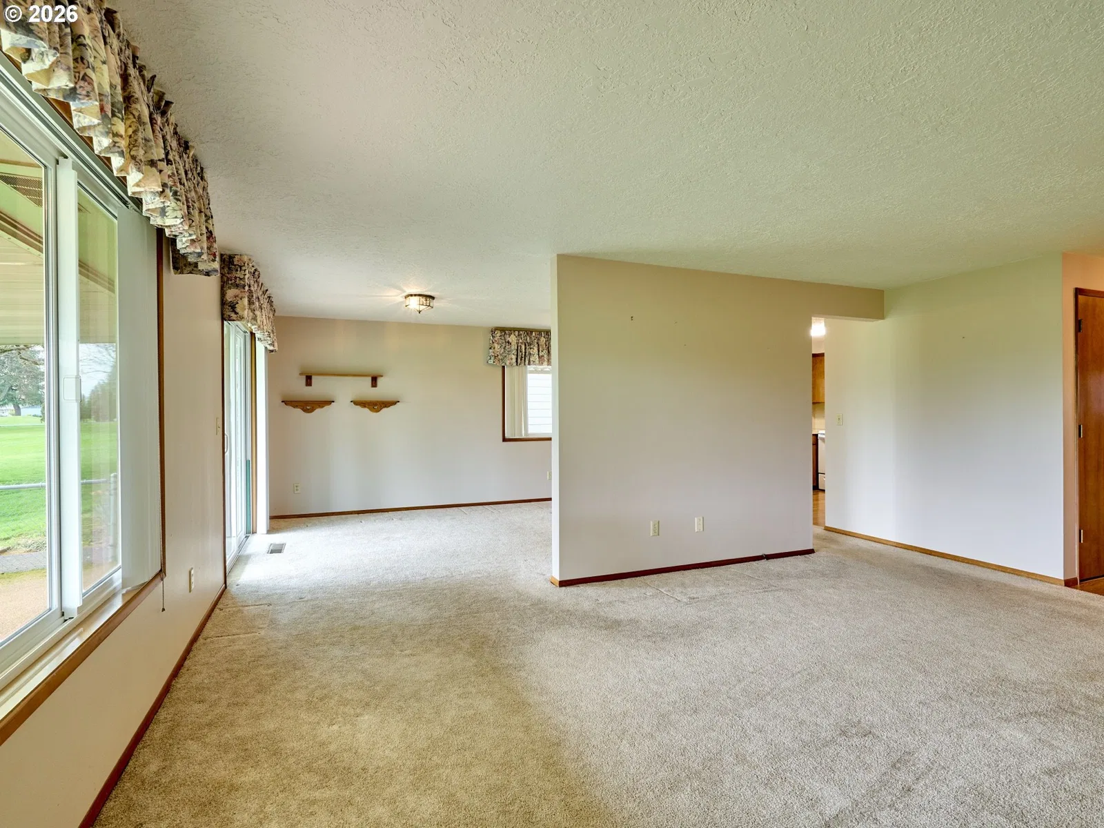 2056 King Way, Woodburn, OR 97071 — photograph 6