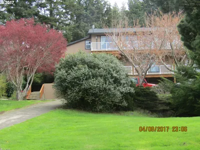 234 S Quadrant St, Rockaway Beach, OR 97136 — photograph 1