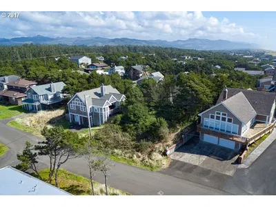 Beach St 10400, Manzanita, OR 97130 — photograph 1