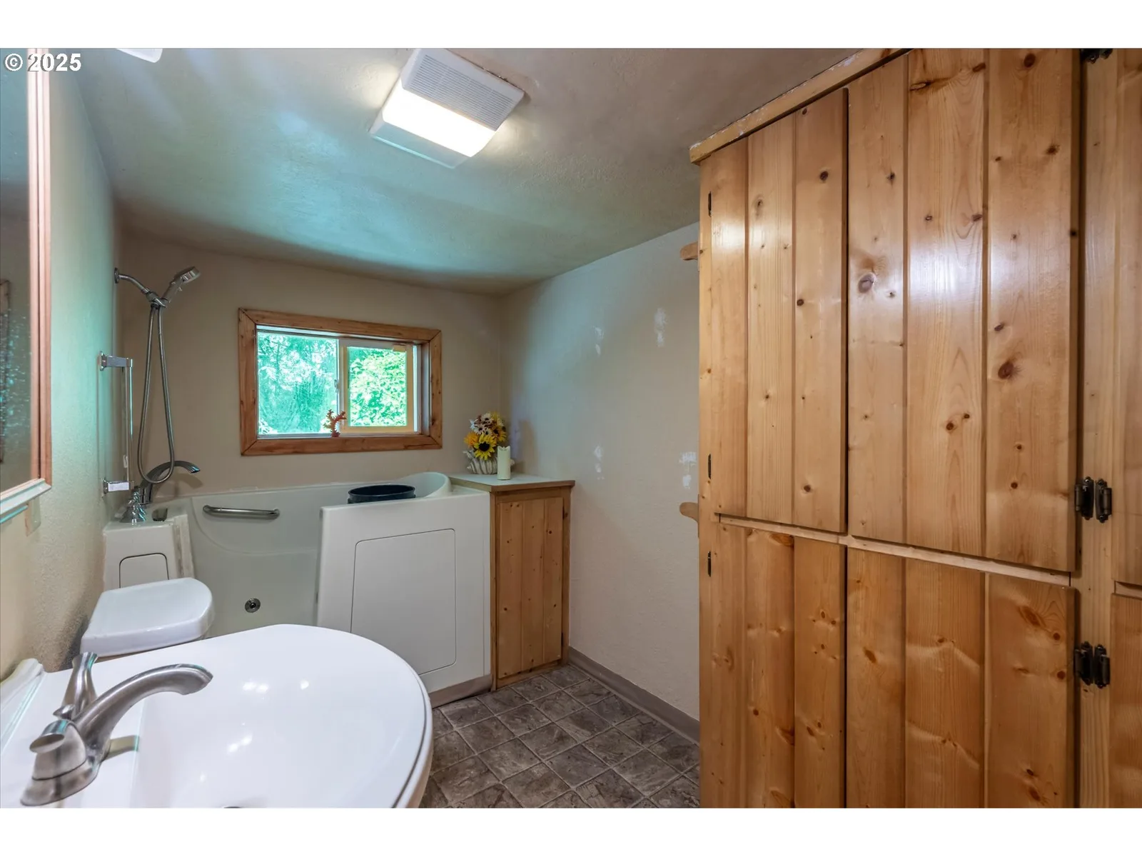 87720 Two Mile Ln, Bandon, OR 97411 — photograph 14
