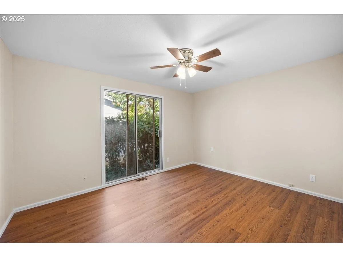 1564 NW Spray Ct, Roseburg, OR 97471 — photograph 17