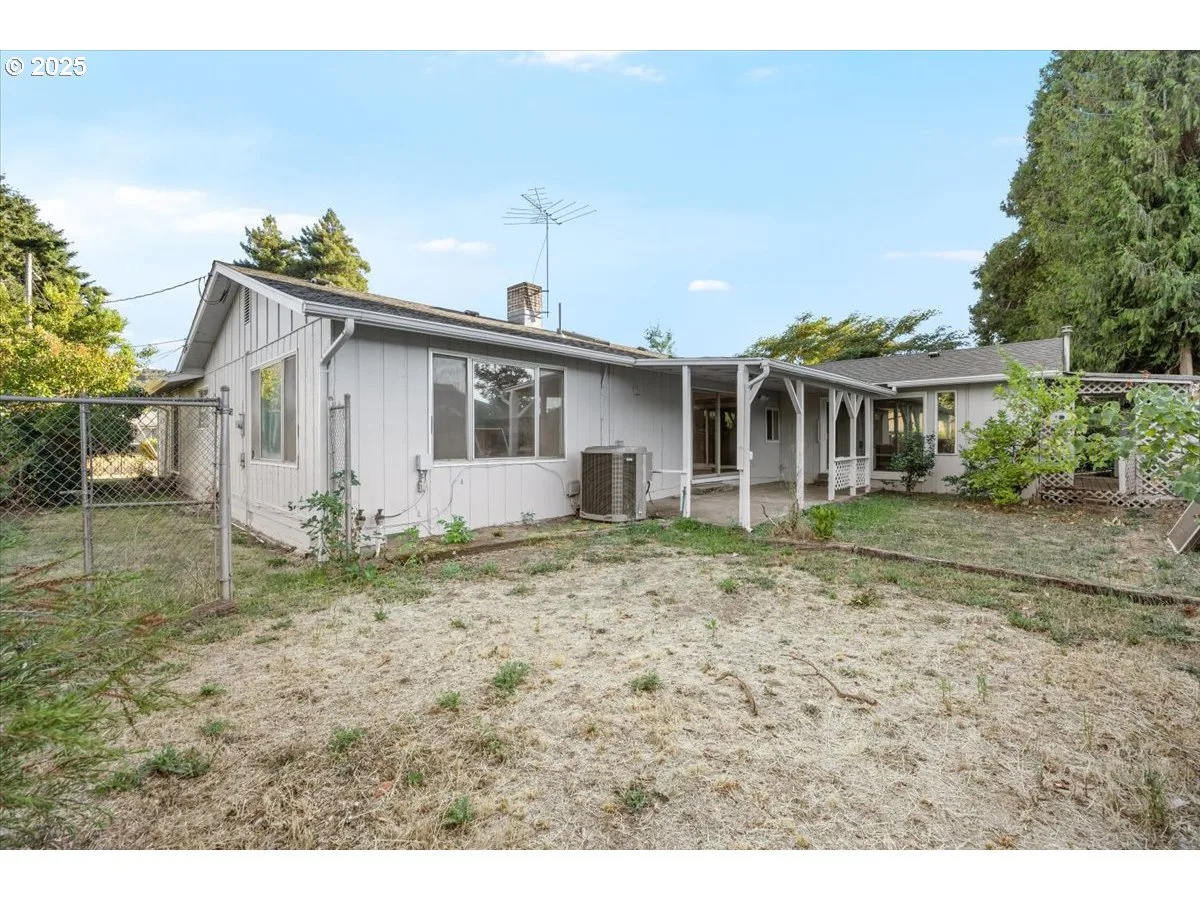 1564 NW Spray Ct, Roseburg, OR 97471 — photograph 21