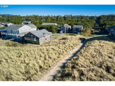 Lungomare Ave 1000, Manzanita, OR 97130 — photograph 1