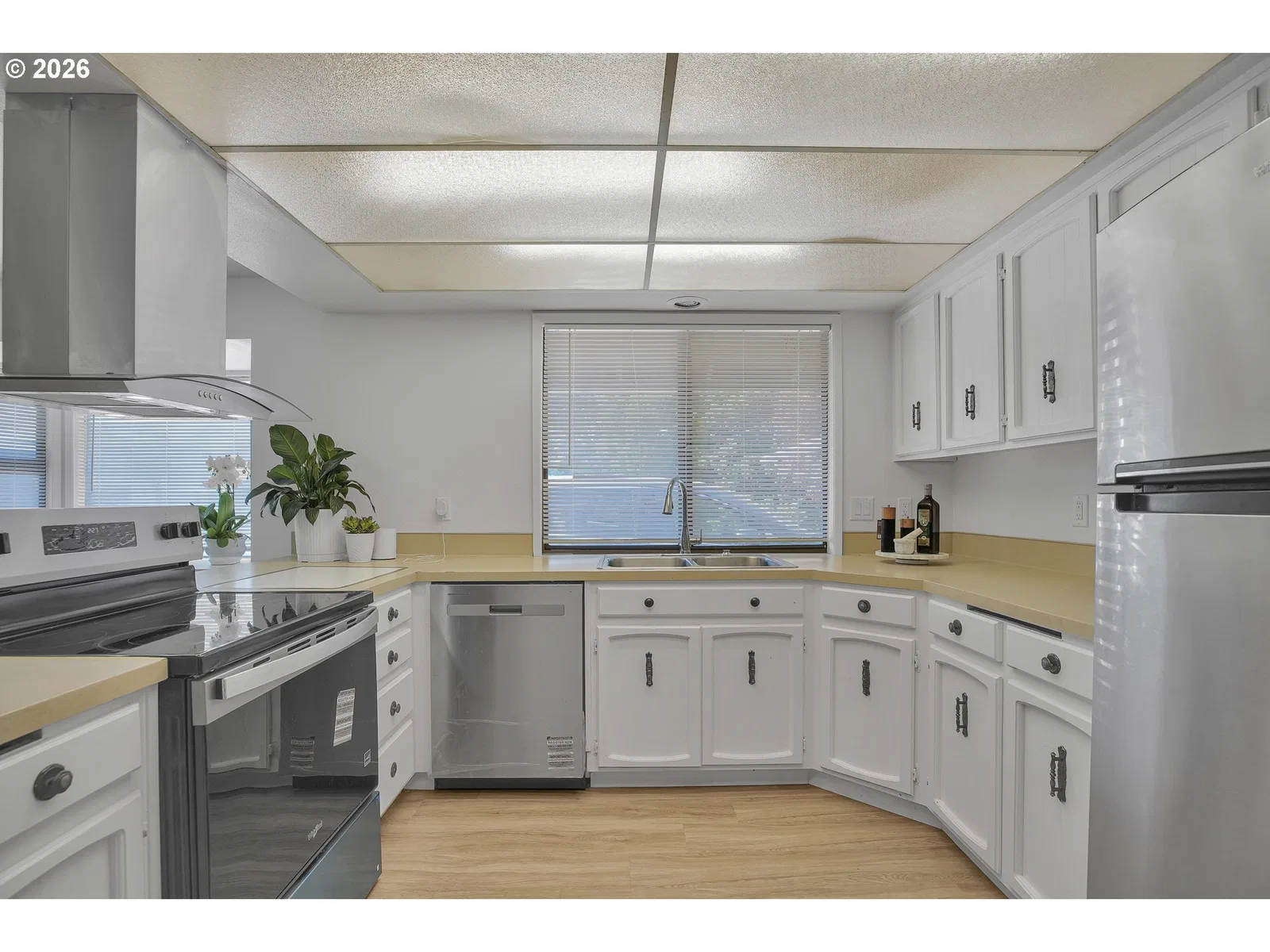 16710 SE Sunnyside Rd, Clackamas, OR 97015 — photograph 9