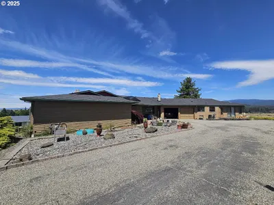 Home at 1014 Roe Dr, Goldendale, Wa 98620