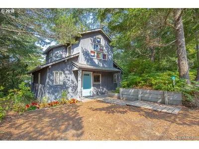 695 N Third St, Manzanita, OR 97130 — photograph 1
