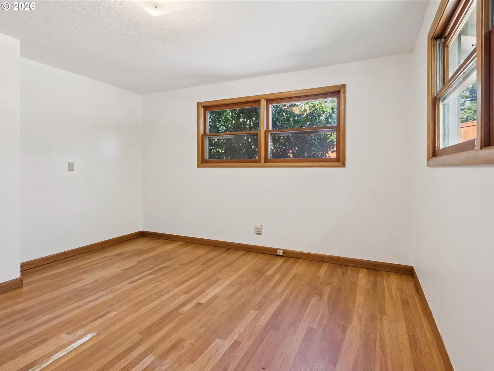 10426 SE Lincoln Ct, Portland, OR 97216 — photograph 17