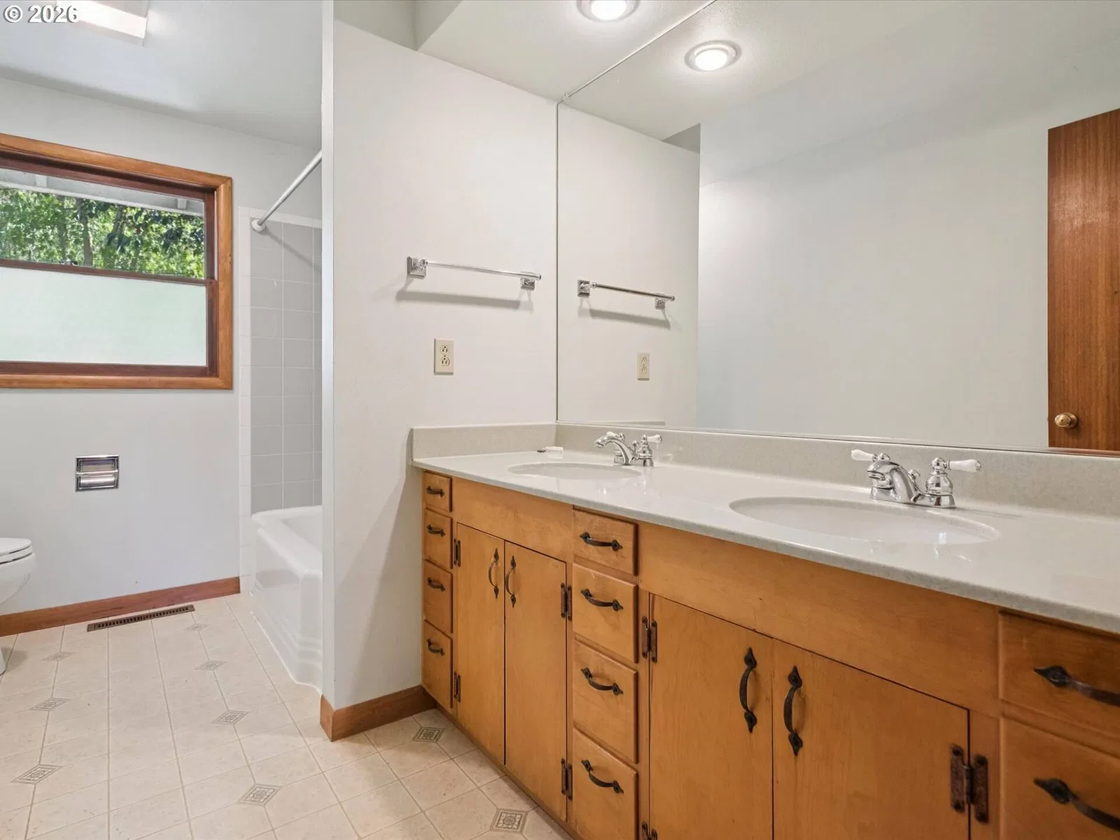 10426 SE Lincoln Ct, Portland, OR 97216 — photograph 19