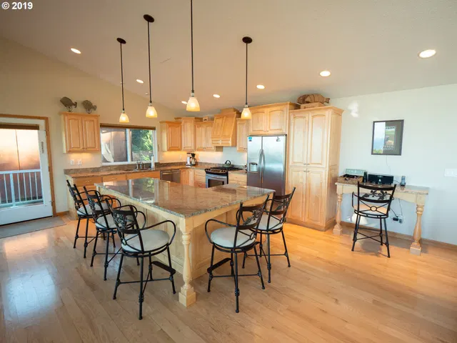1065 Hillsdale St, Oceanside, OR 97134 — photograph 11
