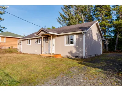 164 S Fourth Pl, Manzanita, OR 97130 — photograph 1