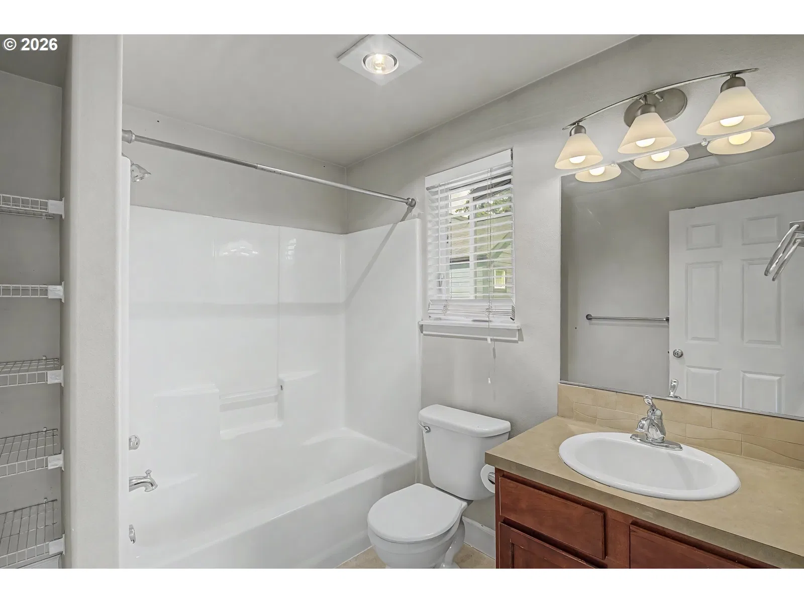 130 SE 119th Ave, Portland, OR 97216 — photograph 9