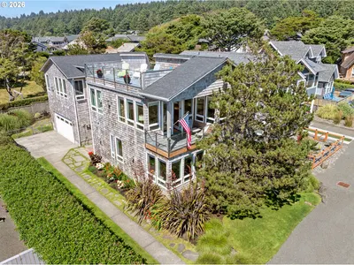 Home at 164 Fernwood St, Cannon Beach, OR 97110