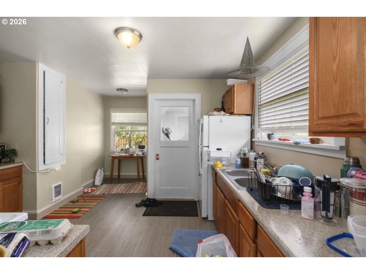 1023 NE 60th Ave NE, Portland, OR 97213 — photograph 6