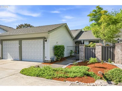 Home at 32125 SW Cypress Pt, Wilsonville, OR 97070