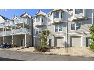 Condominium at 164 North Pacific St, Rockaway Beach, OR 97136 (Sold)