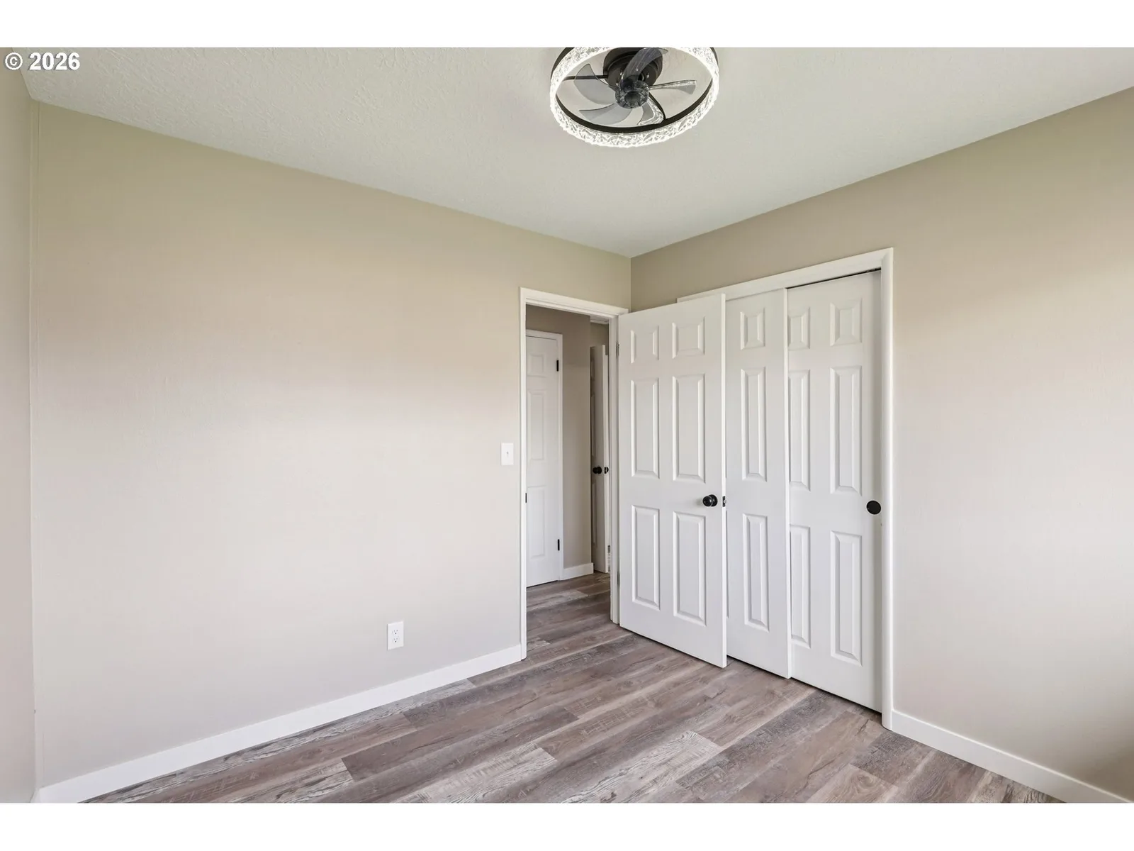 18021 SE Mill Ct, Portland, OR 97233 — photograph 18