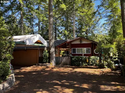 Home at 151 Outer Dr, Florence, OR 97439