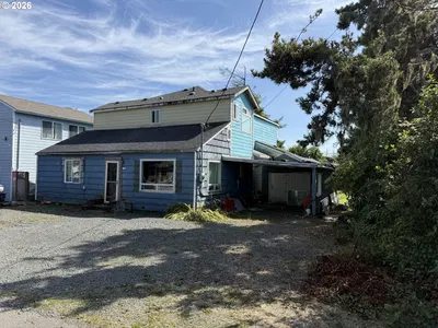 Home at 1145 Avenue, Seaside, OR 97138