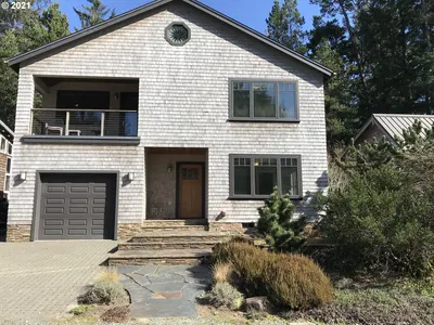 562 N First St, Manzanita, OR 97130 — photograph 1