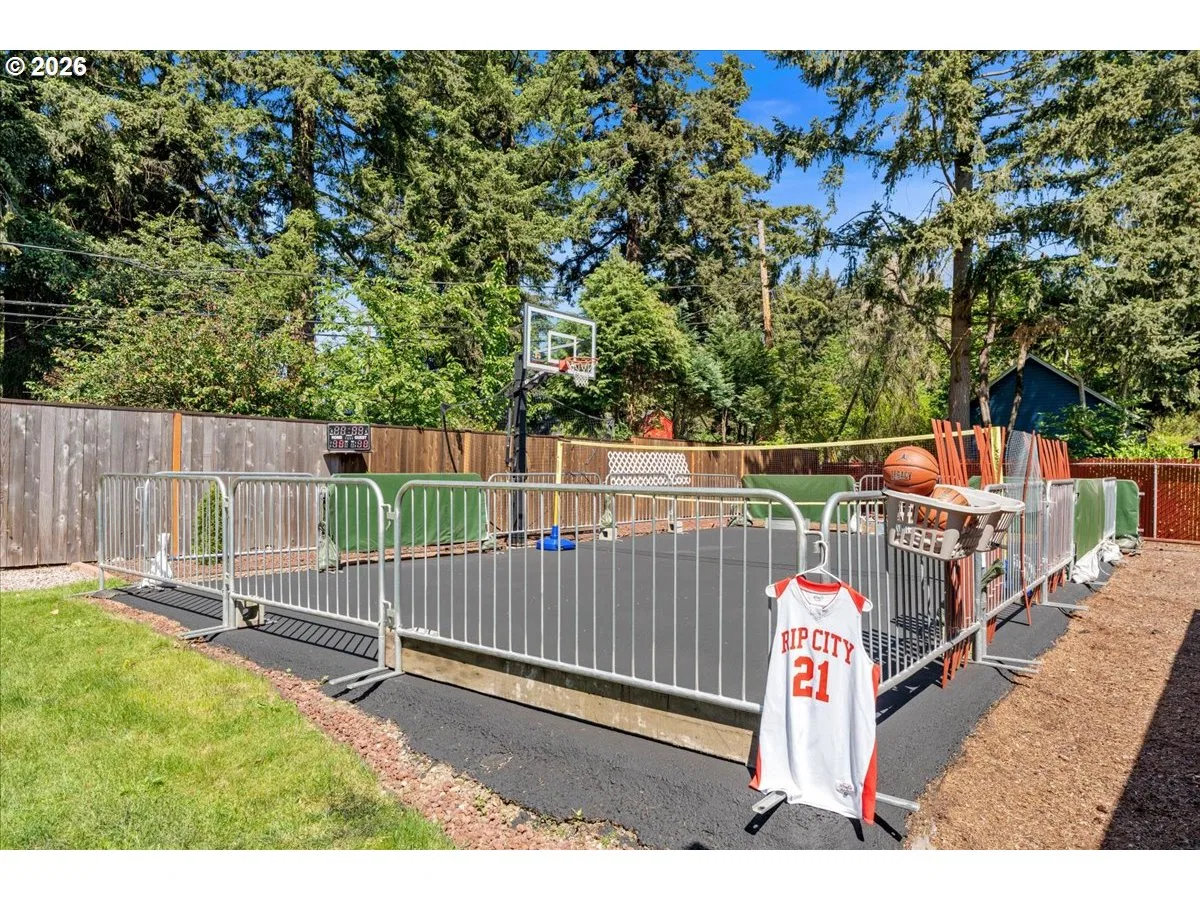 10910 SE Pardee St, Portland, OR 97266 — photograph 42