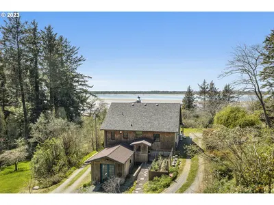 31205 N Hwy 101, Rockaway Beach, OR 97136 — photograph 1