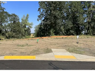 Land at 3164 NW Pinehurst Dr 77, McMinnville, OR 97128