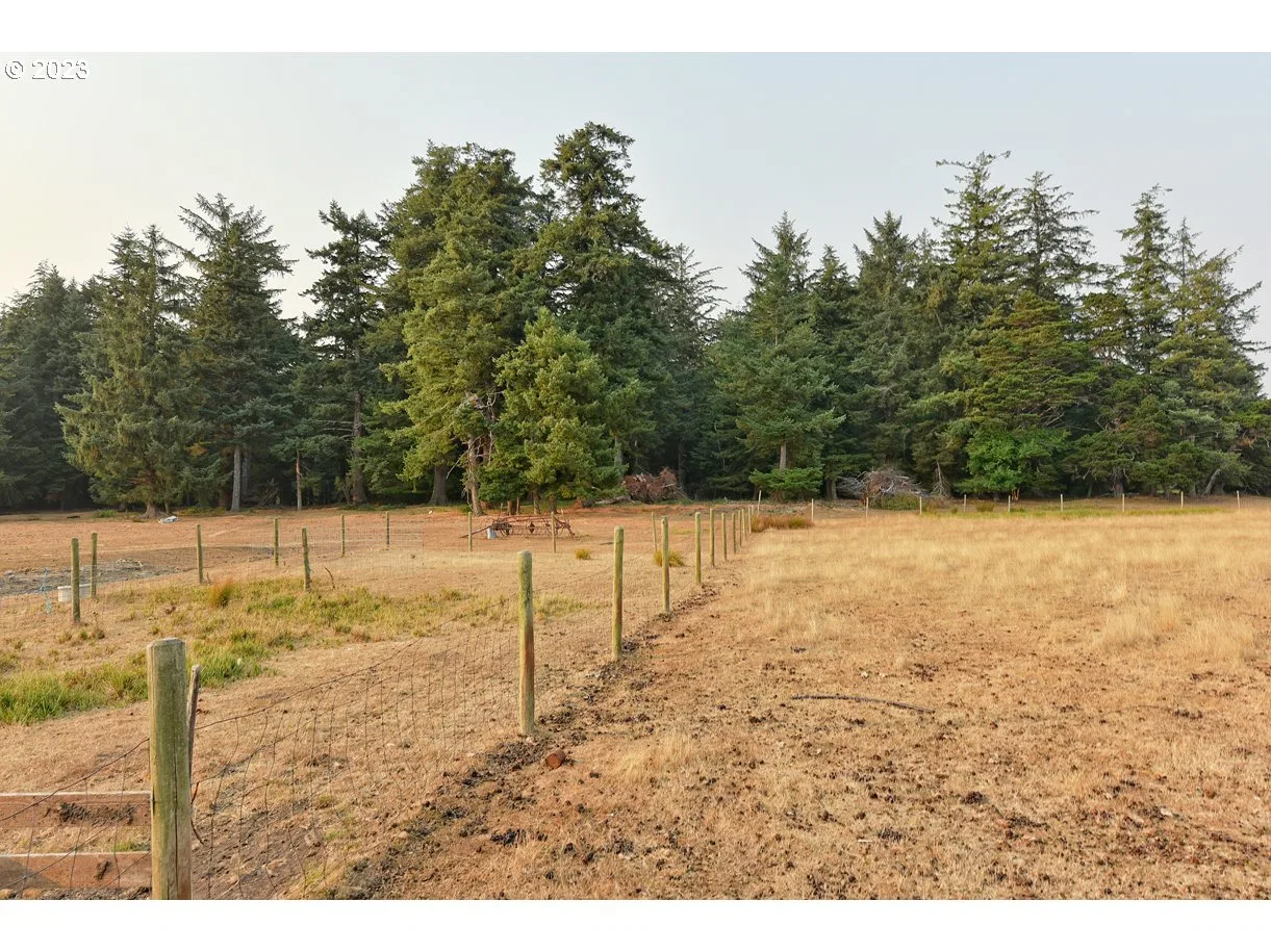 47458 Hwy 101, Langlois, OR 97450 — photograph 10