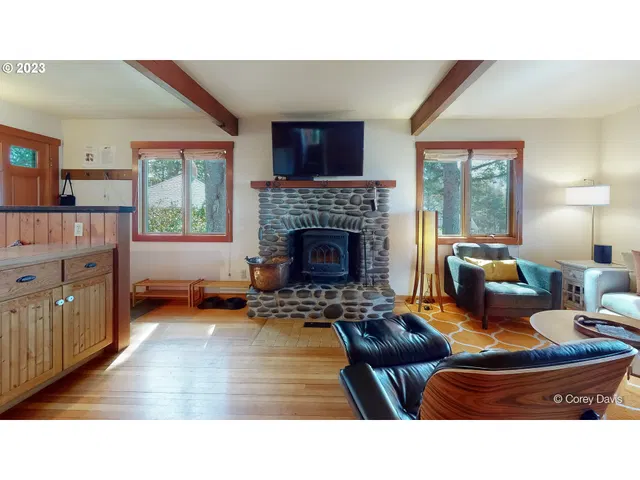 37435 3rd St, Manzanita, OR 97130 — photograph 11