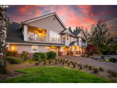 Condominium at 4555 Summerlinn Way, West Linn, OR 97068