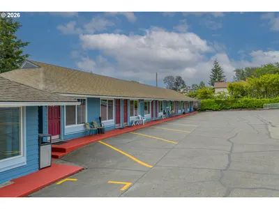 Home at 787 N Central Blvd, Coquille, OR 97423