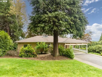 Home at 2012 Greiner St, Eugene, OR 97405