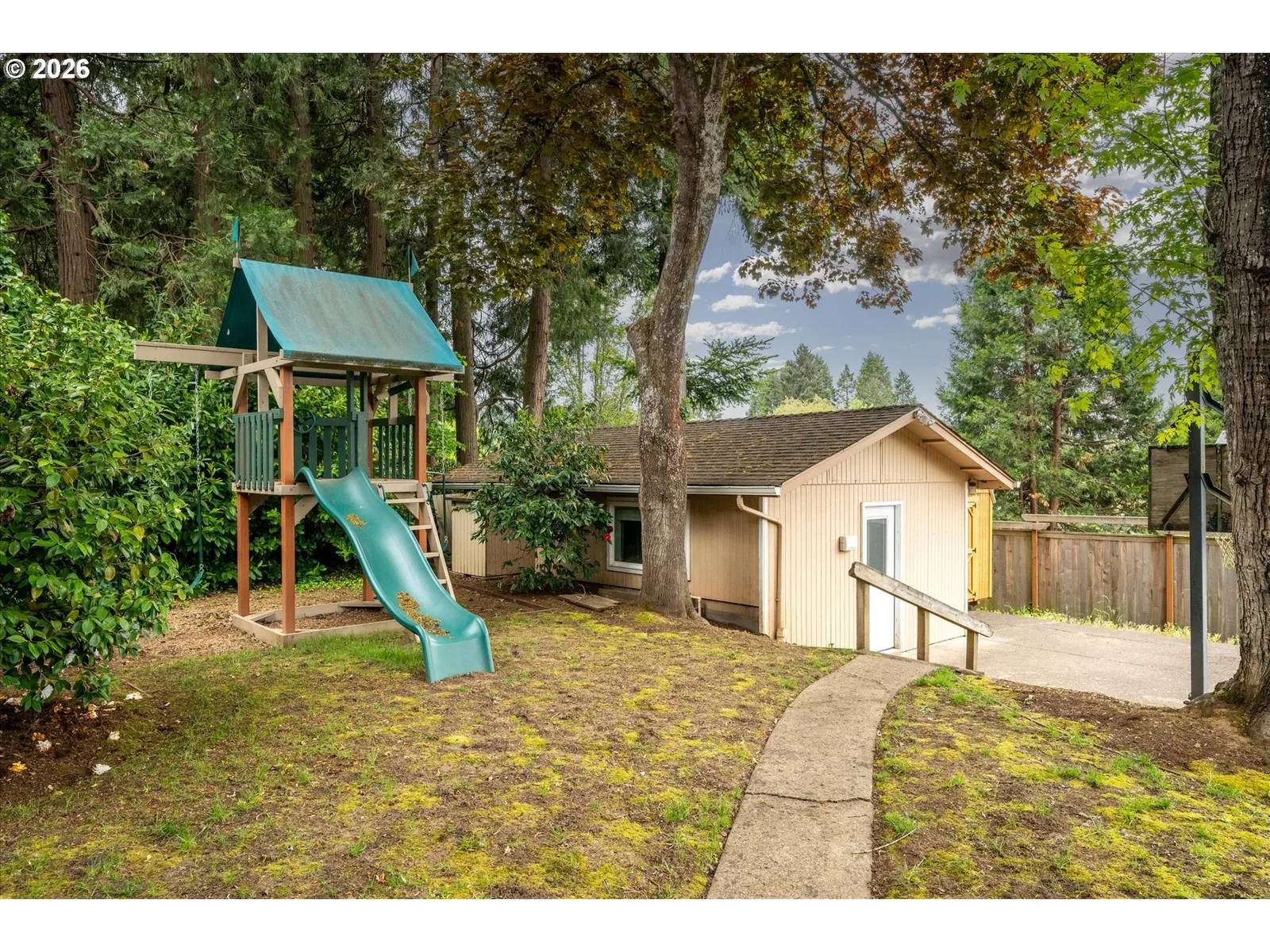 2012 Greiner St, Eugene, OR 97405 — photograph 38