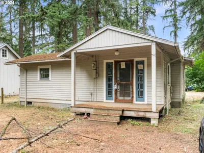 Home at 16061 Waluga Dr, Lake Oswego, OR 97035