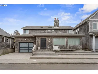 Home at 111 7th Ave, Seaside, OR 97138 (Sold)