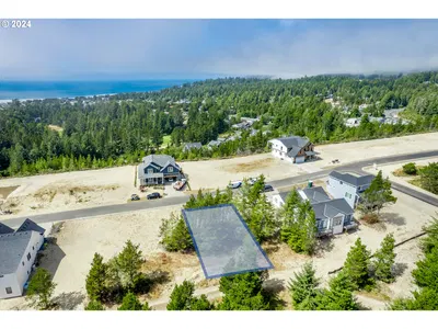 Land at 518 Sea View Dr, Manzanita, OR 97130 (Sold)