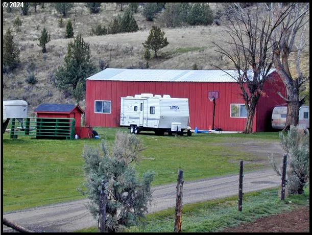 50889 Highway 26, Mount Vernon, OR 97865 — photograph 9