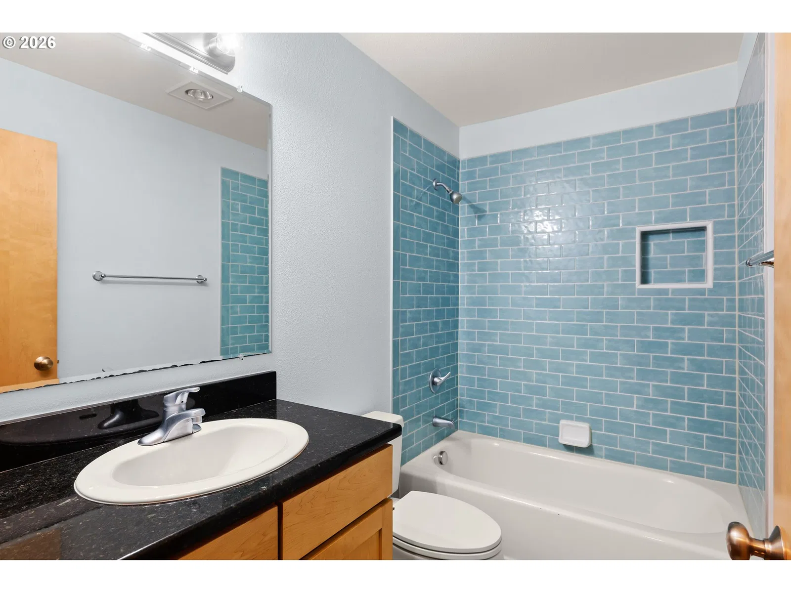 810 NW Naito Pkwy F11, Portland, OR 97209 — photograph 9