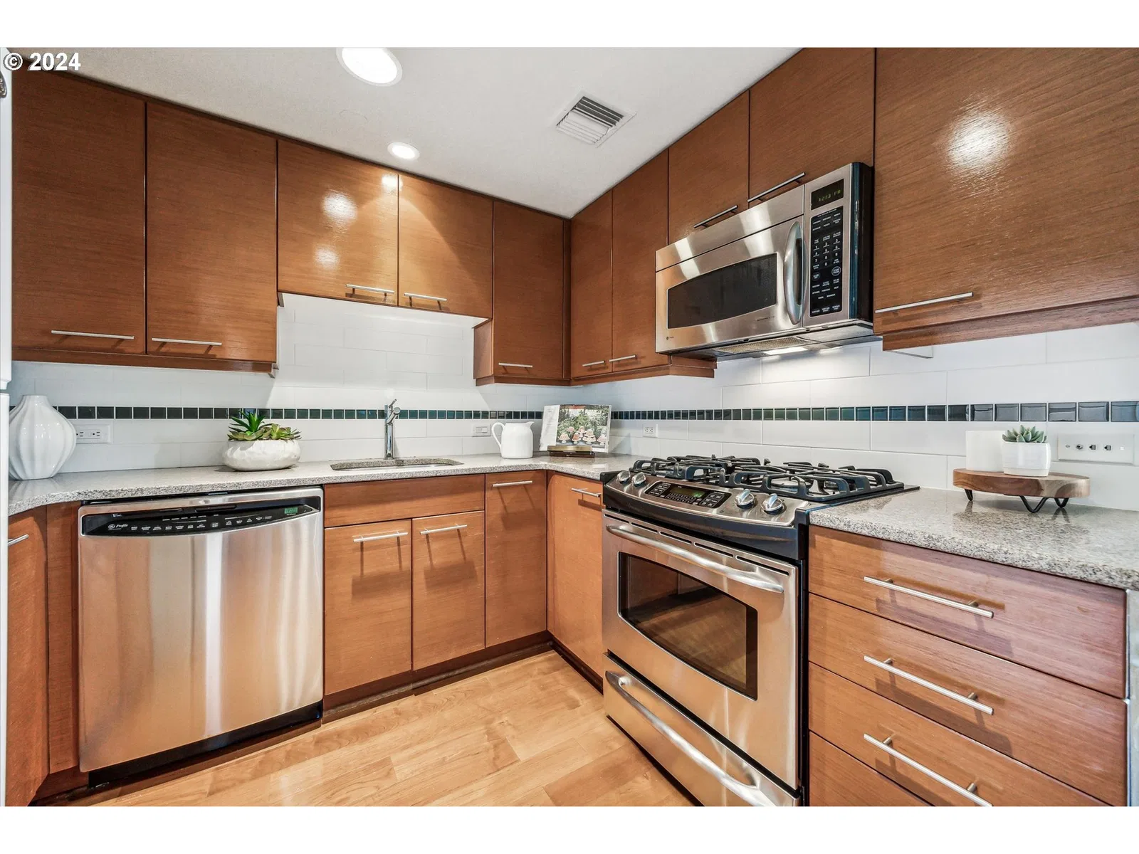 1500 SW 11th Ave 2105, Portland, OR 97201 — photograph 7