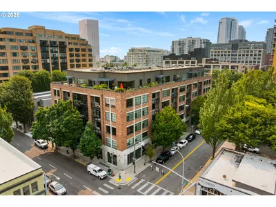 Condominium at 408 NW 12th Ave 204, Portland, OR 97209